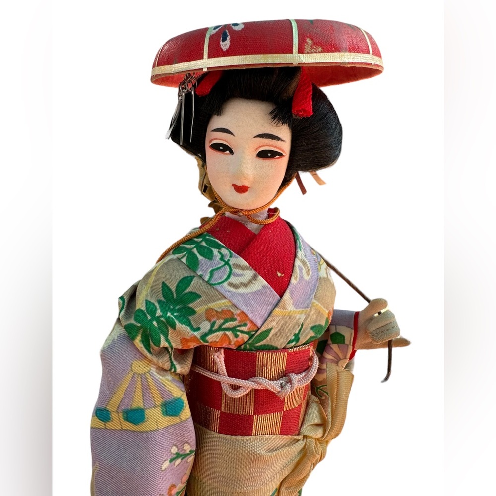 VINTAGE JAPAN GEISHA FIGURINE